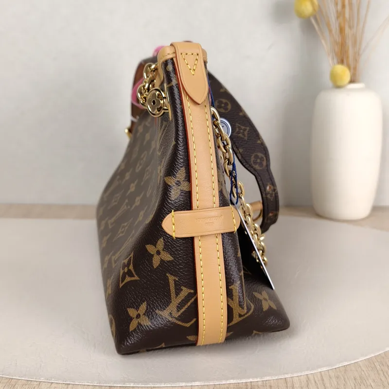 Louis Vuitton Crossbody Bag Carryall BB Monogram PVC BB 26 × 10 × 17 cm — detail view 10 of 12