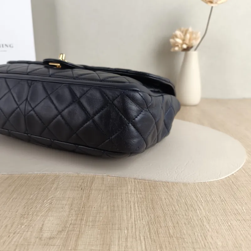 Chanel Crossbody Bag cf Crossbody Bag Navy Lambskin One Size 28 × 6 × 19 cm 18 — detail view 1 of 14