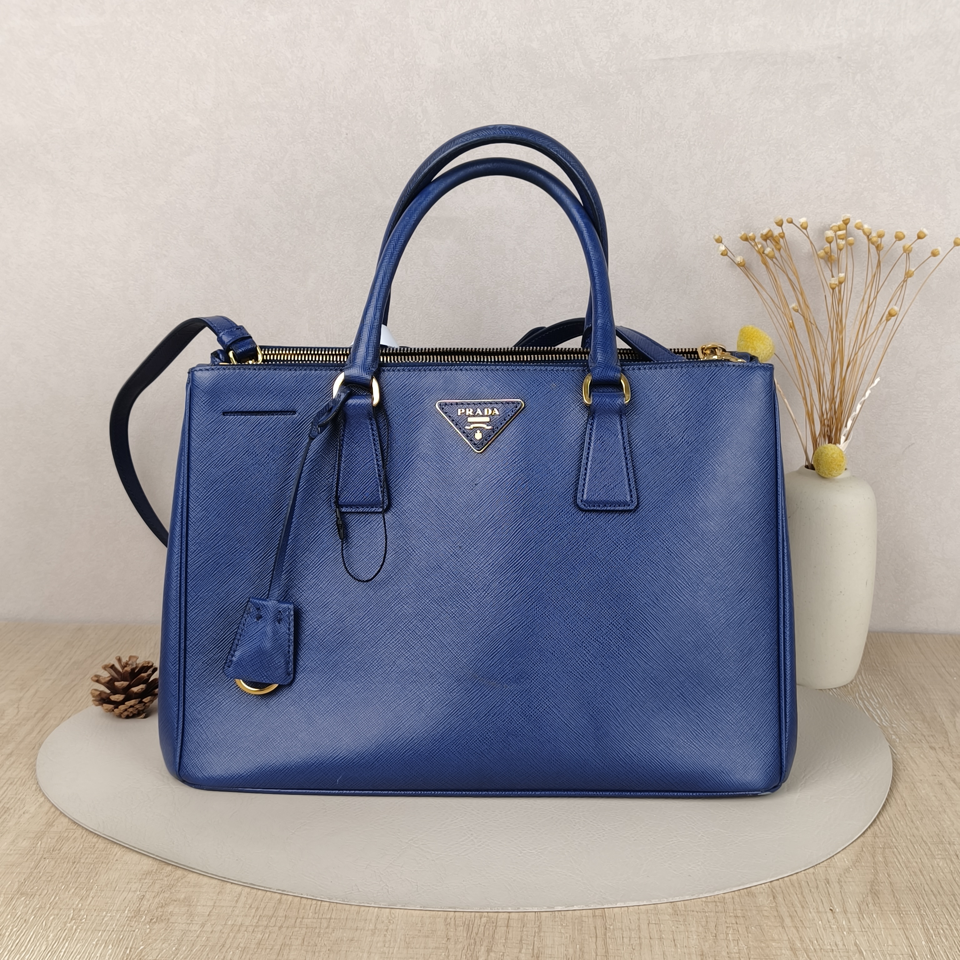 PRADA Galleria Bag Medium Blue Calfskin · Shoulder Strap Leather Tag Key Ring · 37 × 15 × 26 cm