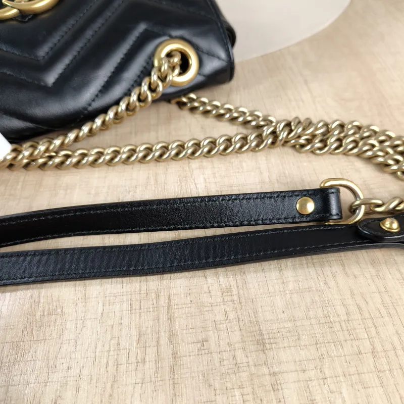 GUCCI Crossbody Bag GG Marmont Small Marmont 22 Black CC alfskin Small 22 × 6 × 13 cm — detail view 10 of 11