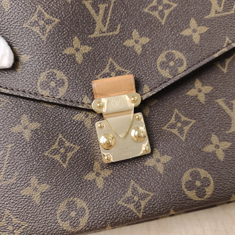 Louis Vuitton Crossbody Bag Pochette Métis Monogram PVC Medium25 × 7 × 19 cm — detail view 11 of 17