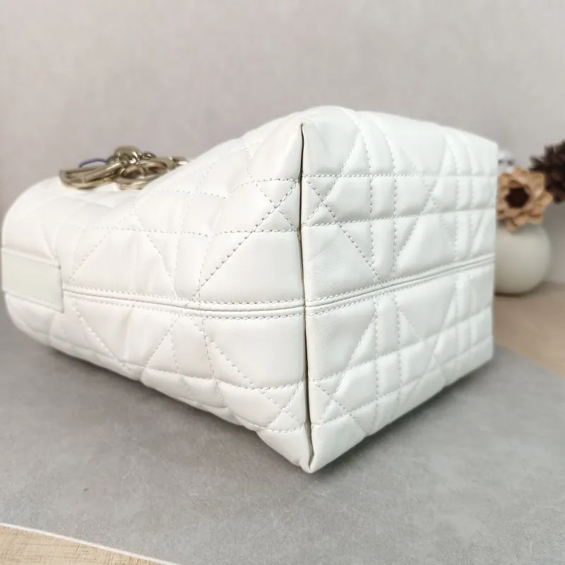 DIOR Top Handle Bag TOUJOURS Edition White Calfskin Small 18.5 × 12 × 18.5 cm — detail view 12 of 14