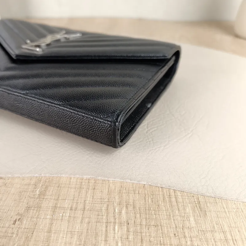 SAINT LAURENT Shoulder Bag CASSANDRE ENVELOPE Black Calfskin One Size 22.5 × 4 × 14 cm — detail view 8 of 10