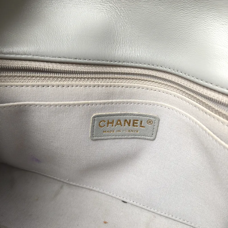 Chanel Crossbody Bag Crossbody Bag Grey Lambskin One Size 25.5 × 4.5 × 15 cm — detail view 12 of 14