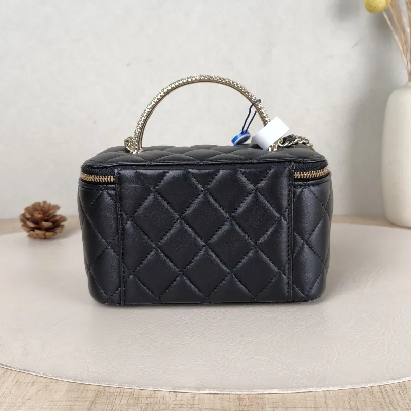 Chanel Crossbody Bag Black Lambskin One Size 16 × 8 × 9.5 cm — cover view 3 of 5