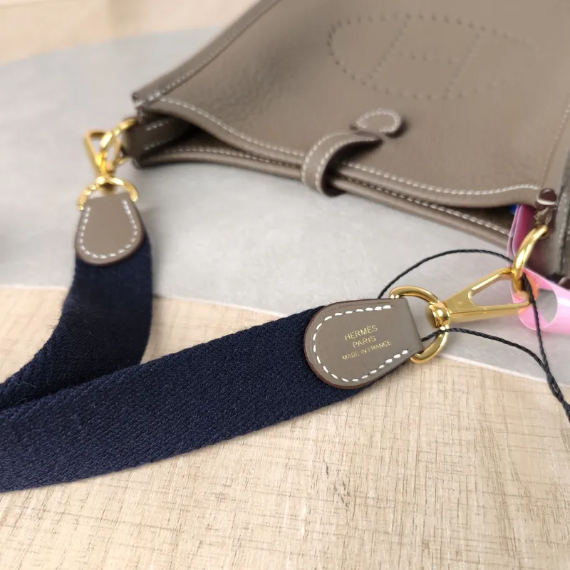 Hermès Crossbody Bag Evelyne Mini 16 Mini 16 TC Calfskin Mini 17 × 5.5 × 18 cm k Blue Shoulder Strap — detail view 13 of 14