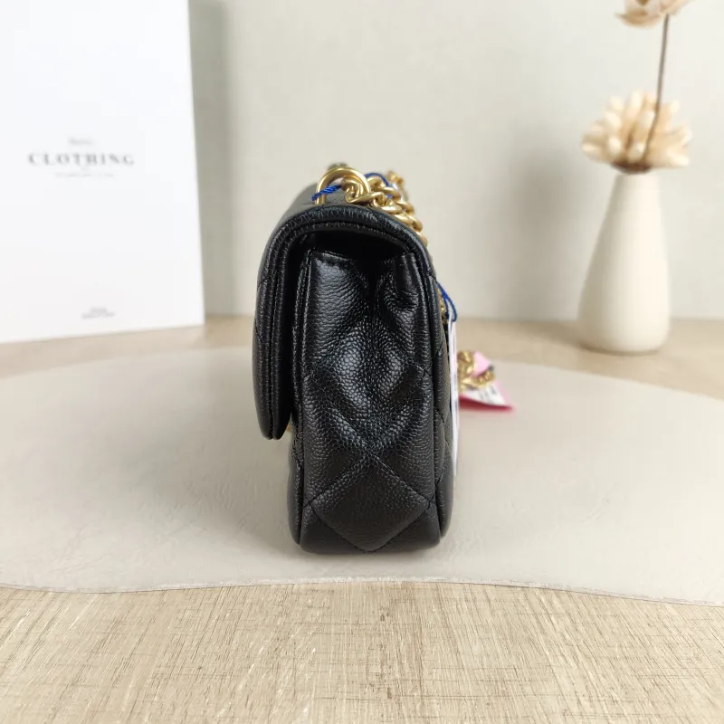 Chanel Crossbody Bag 23p Black Grained Calfskin 18 × 5 × 12 cm — detail view 10 of 10
