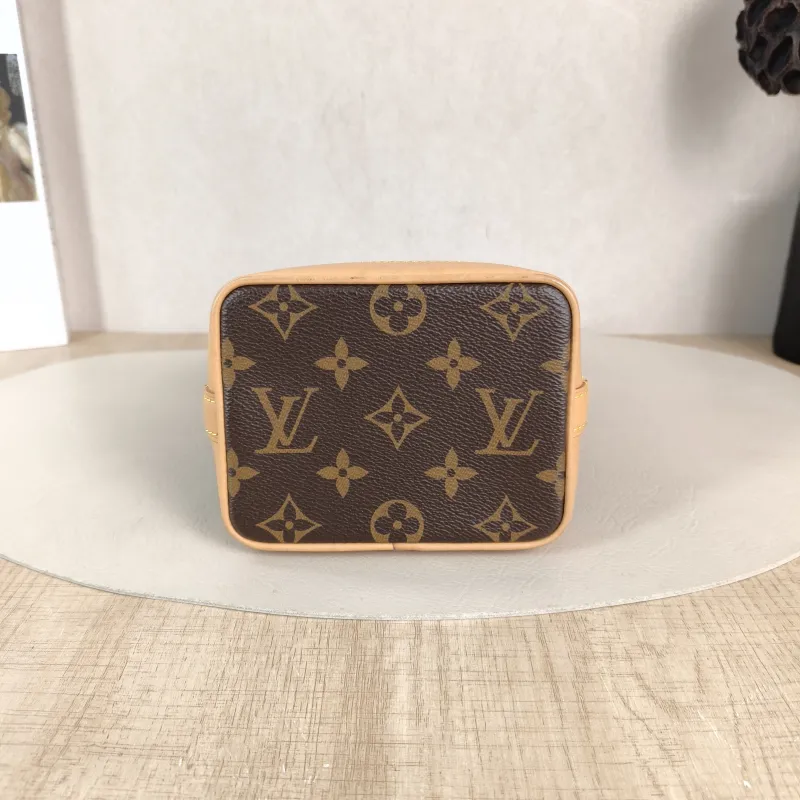 Louis Vuitton Crossbody Bag NANO NÉONOÉ Bucket Bag Nano Monogram PVC nano 13 × 10 × 16 cm — cover view 2 of 5