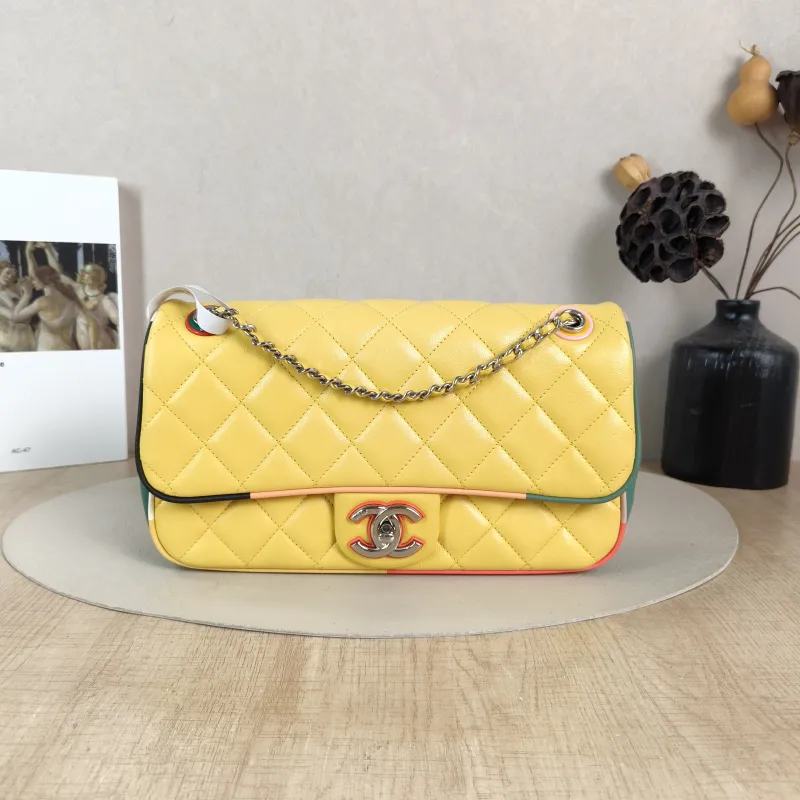 Chanel Crossbody Bag Classic Flap CF Yellow · Lambskin Medium 25.5 × 6.5 × 15.5 cm 23