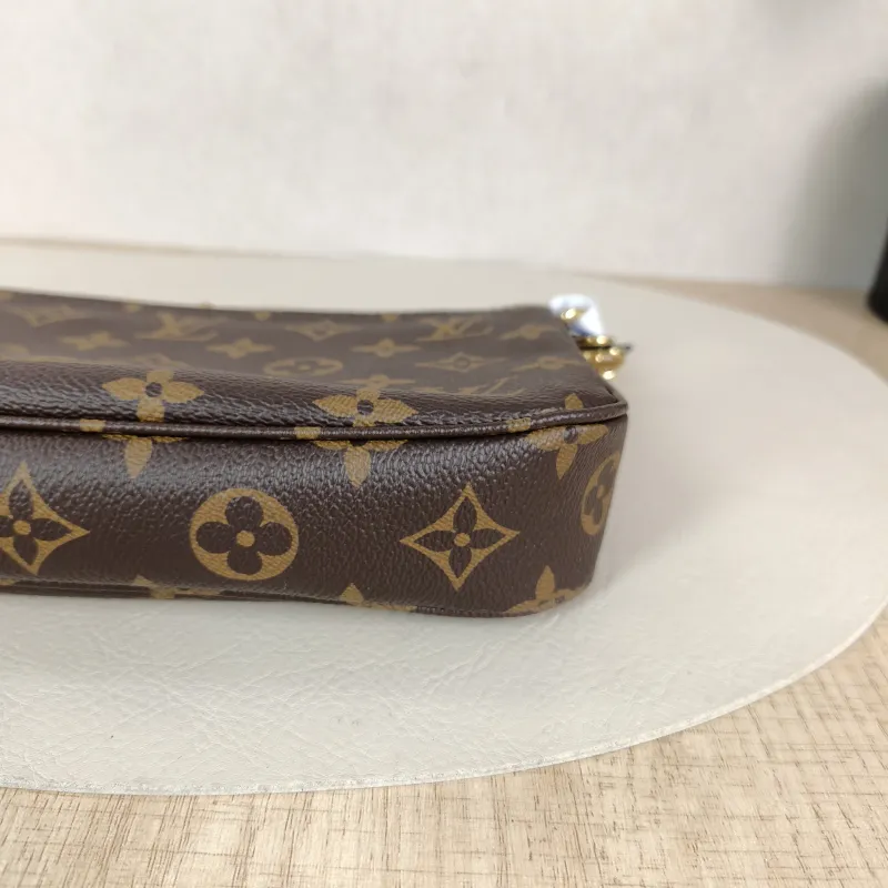Louis Vuitton Shoulder Bag Pochette Accessoires Two Straps Monogram PVC Large 23.5 × 4 × 13.5 cm — detail view 7 of 10