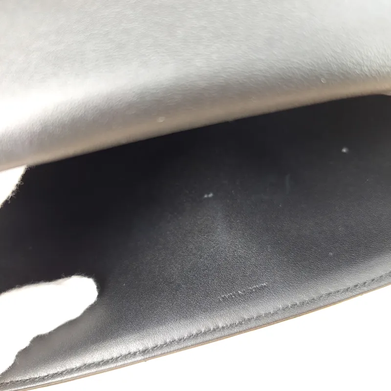 CELINE Shoulder Bag Matelasse Monochrome Shoulder Bag Black Lambskin 24 × 5 × 15 cm — detail view 6 of 12