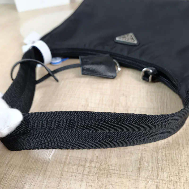 PRADA Shoulder Bag Re-Edition 2005 Hobo Black Nylonmini22 × 6.5 × 18 cm — detail view 1 of 11