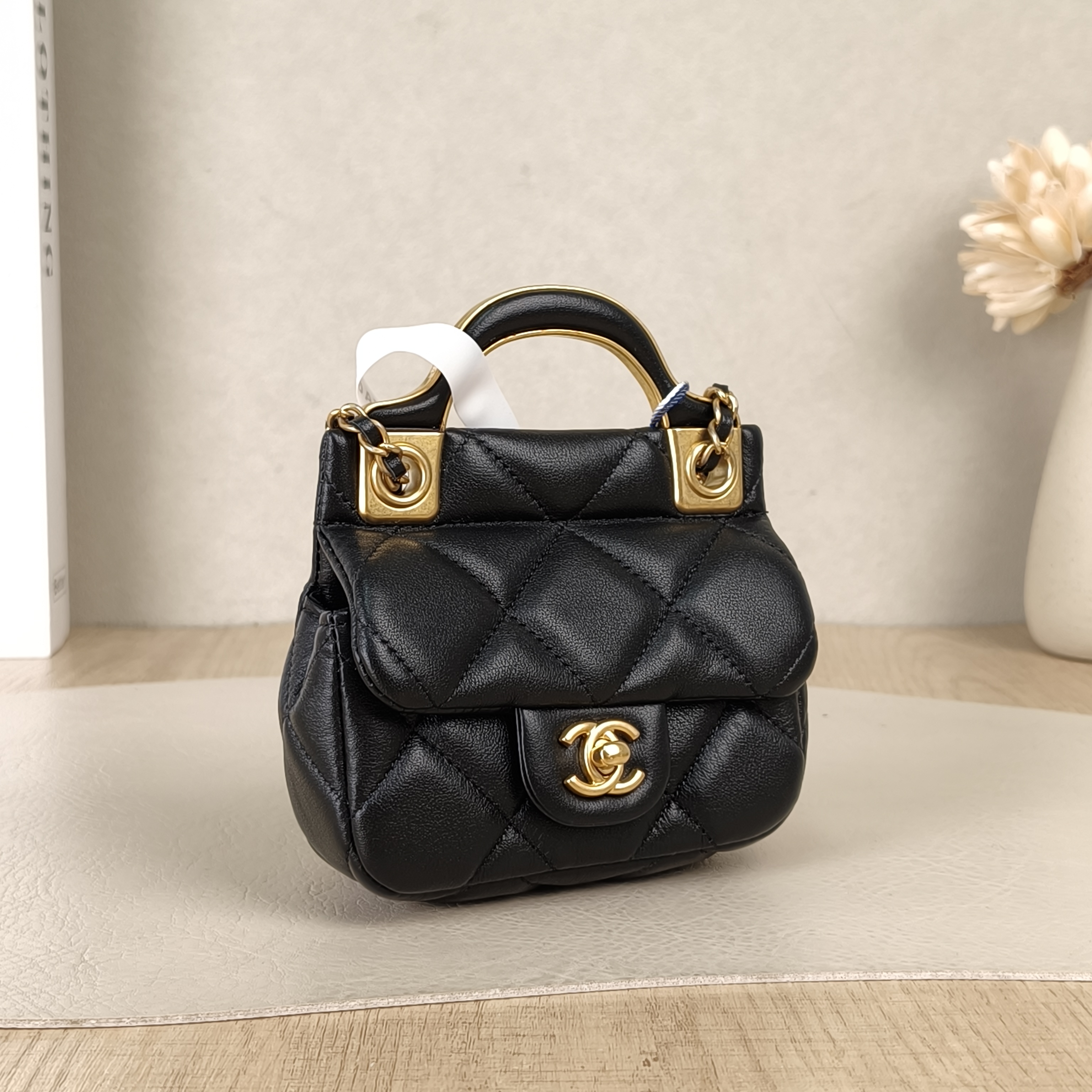 Chanel Black with Gold-Tone Hardware Crossbody Bag Black Lambskinmini11.5 × 3 × 10 cm — cover view 3 of 5