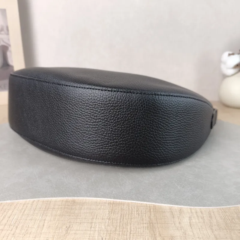 Chanel Shoulder Bag 26b Hobo Gabrielle Bag Black Calfskin One Size 30 × 9 × 21 cm — detail view 10 of 12