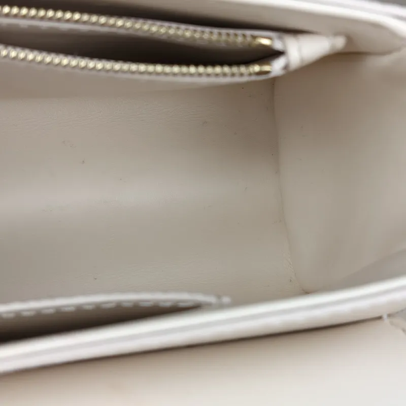 Louis Vuitton Crossbody Bag Twist White Epi Embossed Calfskin Small19 × 9 × 15 cm — detail view 1 of 11