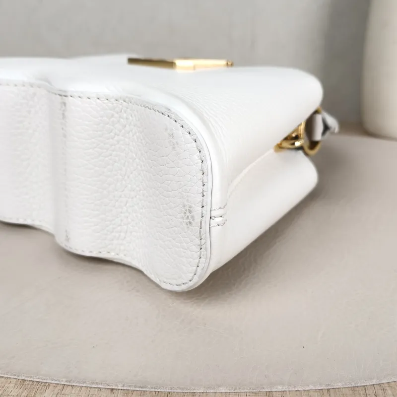 Louis Vuitton Crossbody Bag Capucines White Calfskin Mini 22 × 7.5 × 14 cm — detail view 1 of 13