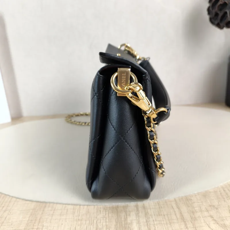 Chanel Crossbody Bag c Logo Black Calfskin One Size 23 × 7.5 × 16 cm — detail view 11 of 13