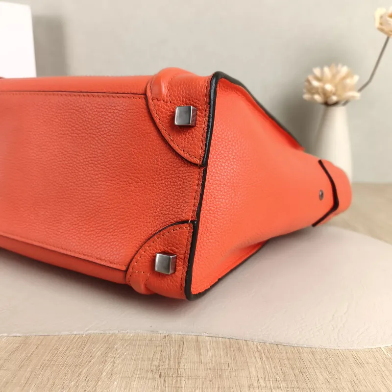 CELINE Top Handle Bag Luggage Micro Red Calfskin Medium26 × 13 × 27 cm — detail view 9 of 12