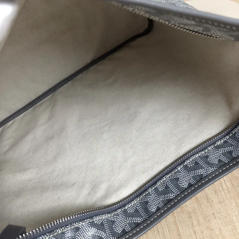 GOYARD Shoulder Bag Boheme Hobo​ Grey ine Canvas Small 43 × 14 × 27 cm — detail view 10 of 12