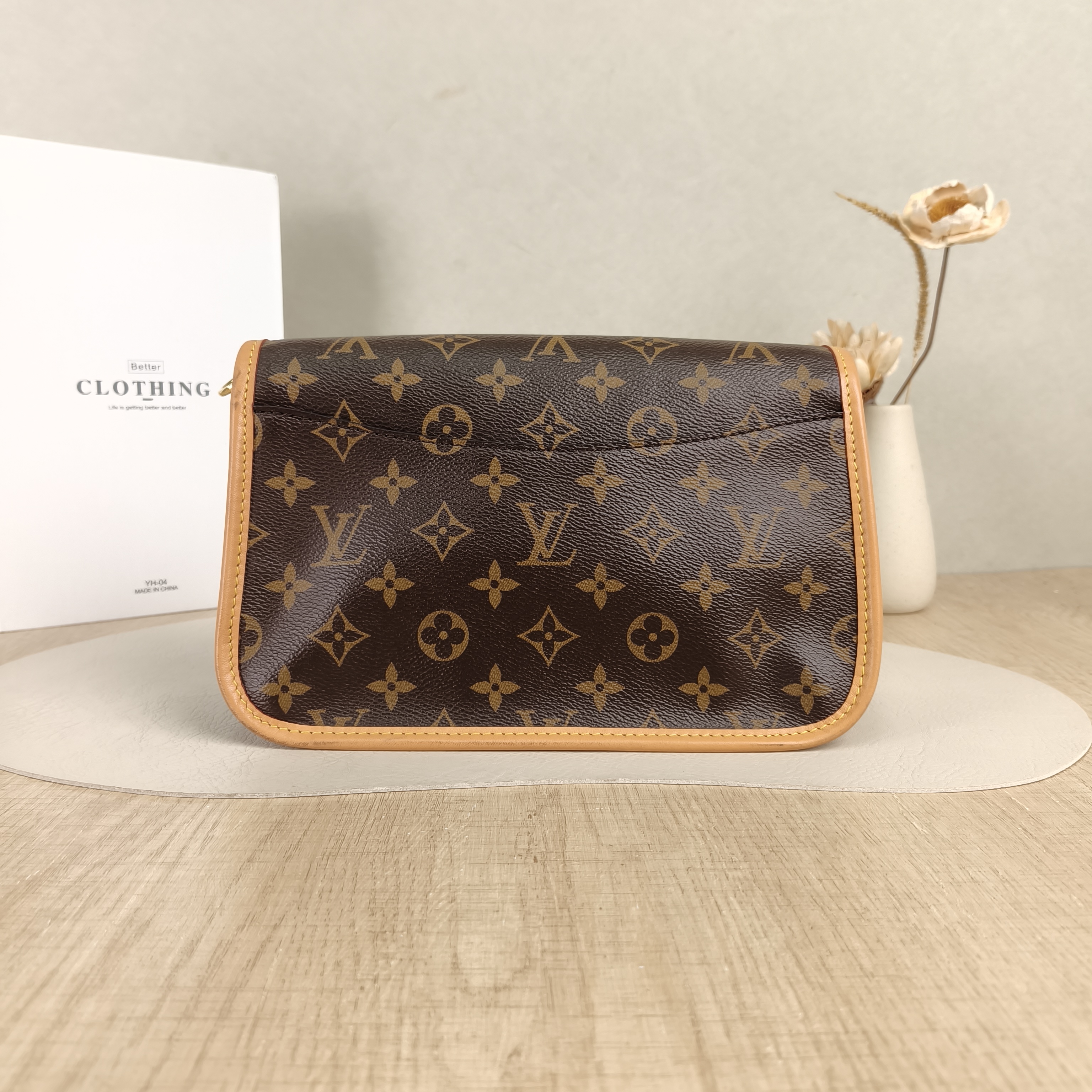 Louis Vuitton Crossbody Bag Diane Baguette Bag Shoulder Strap PVC Small24 × 9 × 15 cm — cover view 2 of 6