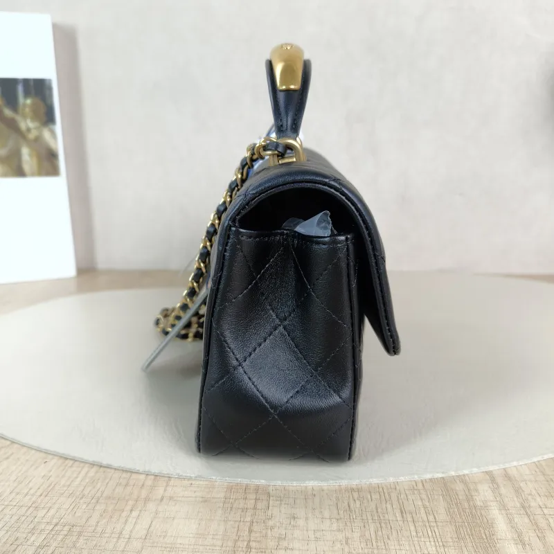 Chanel Crossbody Bag mini Black Lambskin mini20 × 6 × 12 cm — detail view 8 of 15