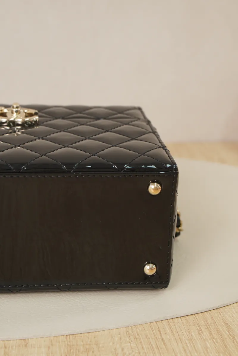 Chanel 25a Small Black Patent Leather Microchip Edition · 18 × 8 × 14.5 cm — cover view 7 of 7