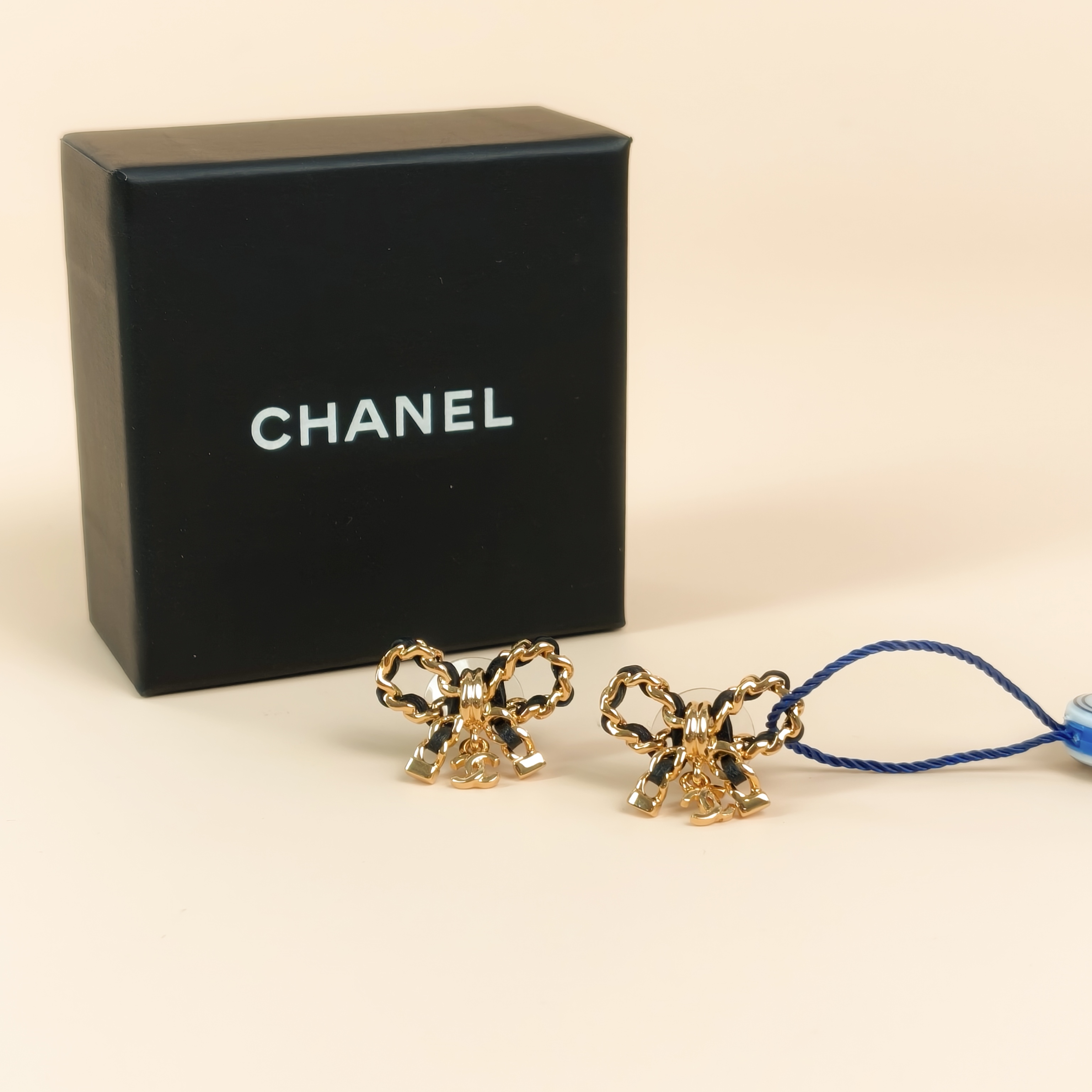 Chanel Earrings c Earrings Gold One Size — cover view 6 of 7