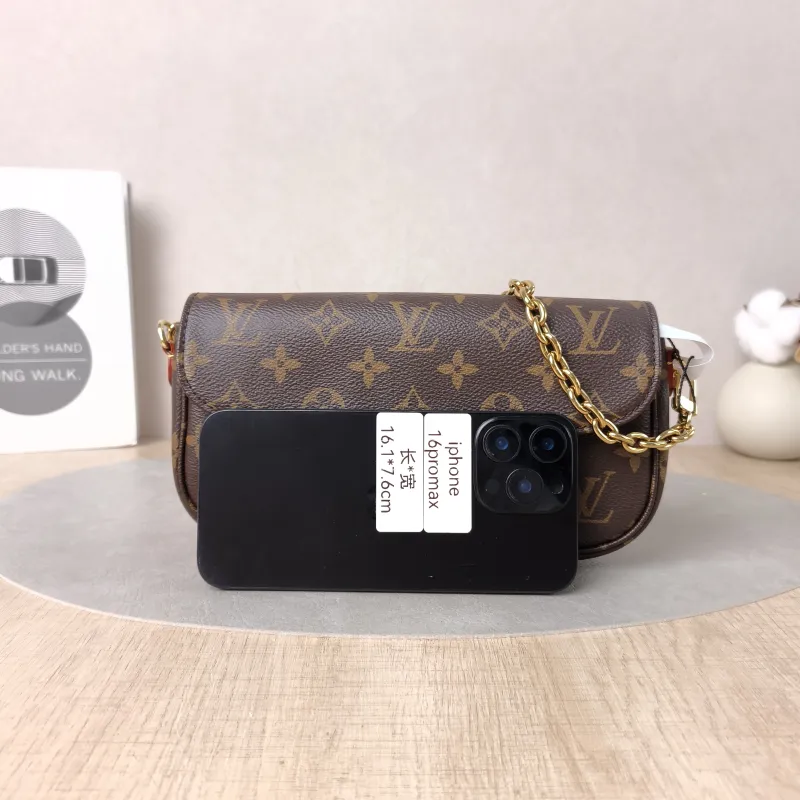 Louis Vuitton Crossbody Bag IVY Monogram PVC Small 23.5 × 4.3 × 12 cm — cover view 5 of 6