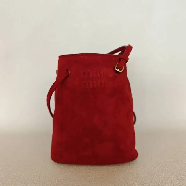 Miumiu Crossbody Baglogo Red Suede14 × 6.5 × 17.5 cm