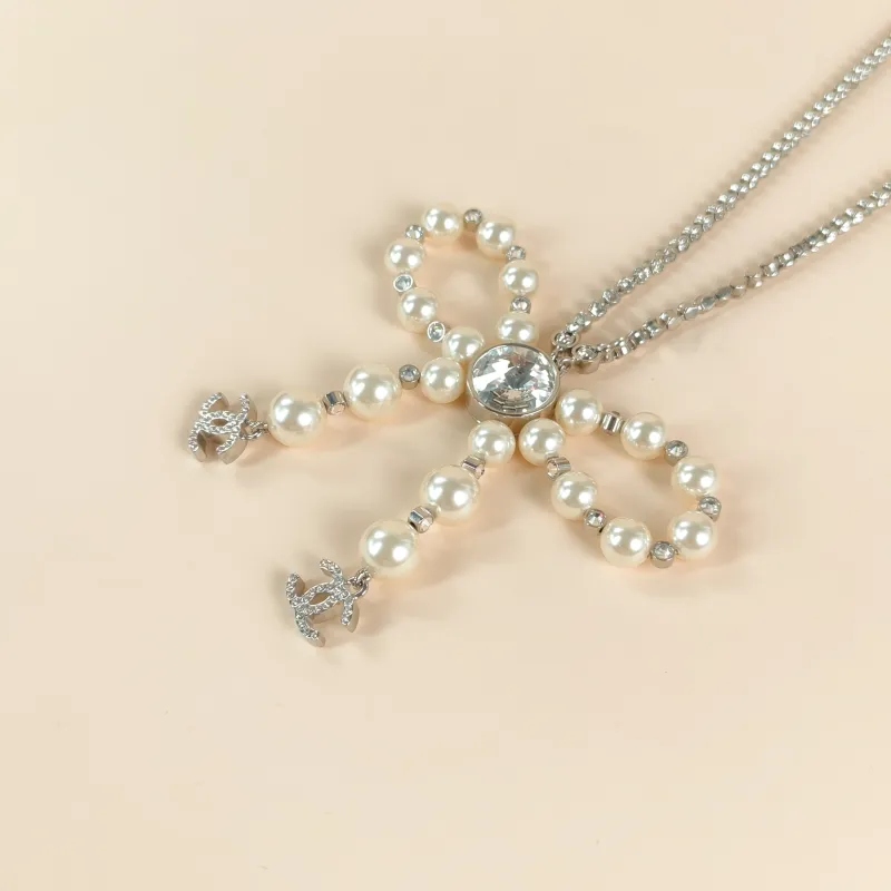 Chanel Necklace Necklace White Pearl One Size 49cm โ cover view 6 of 8