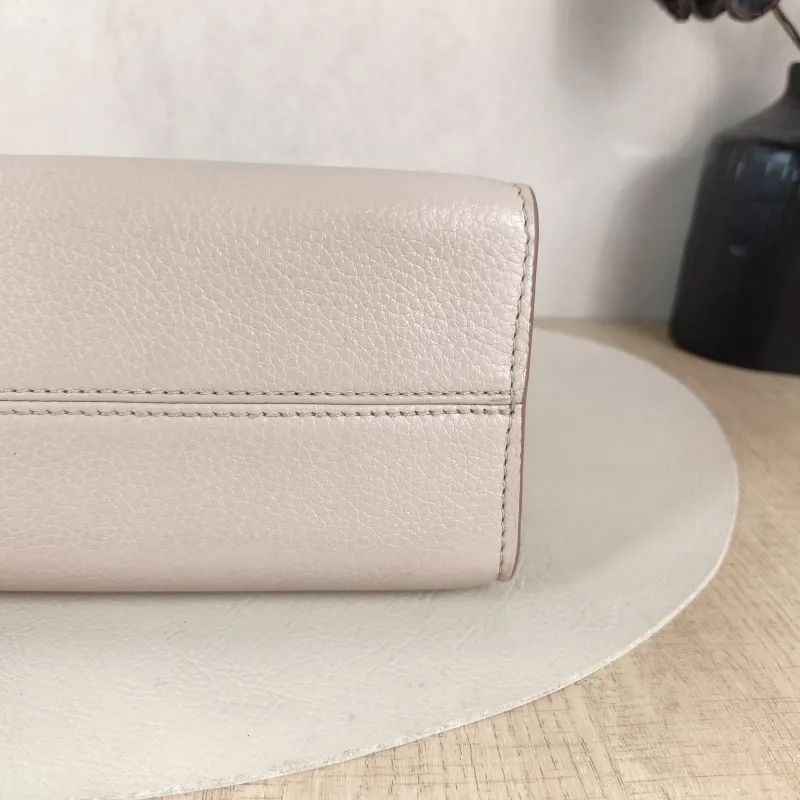 Louis Vuitton Crossbody Bag Twist One Handle Edition Calfskin Small 25 × 11 × 17 cm Conditioned — detail view 3 of 13