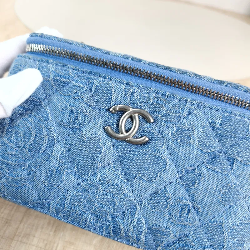Chanel Crossbody Bag Edition Blue Canvas One Size16 × 8 × 9.5 cm — detail view 12 of 13