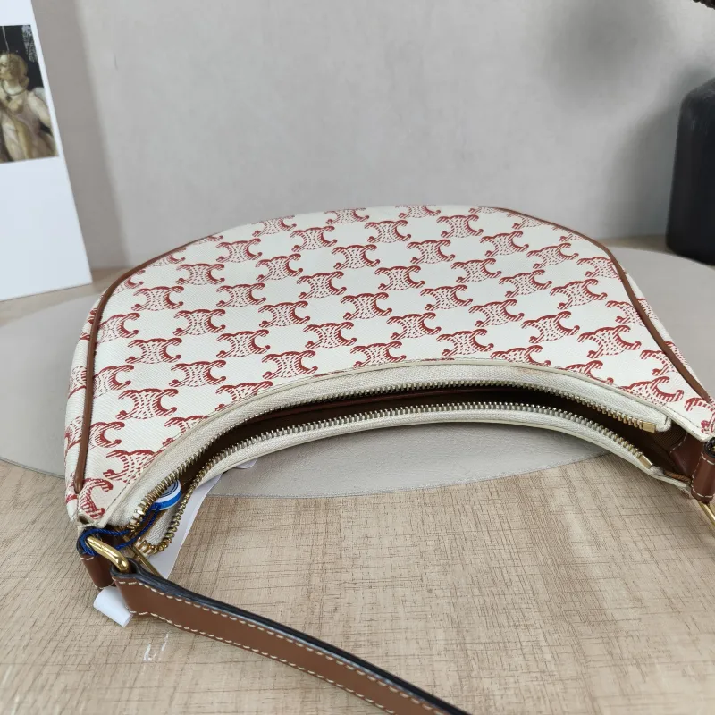 CELINE Shoulder Bag AVA Red PVC Medium23 × 6 × 13.5 cm — detail view 8 of 10