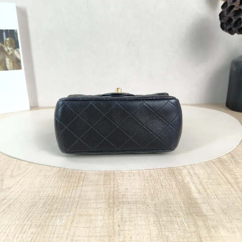 Chanel Crossbody Bag c Black Lambskin Mini 17 × 8 × 13.5 cm — cover view 5 of 5