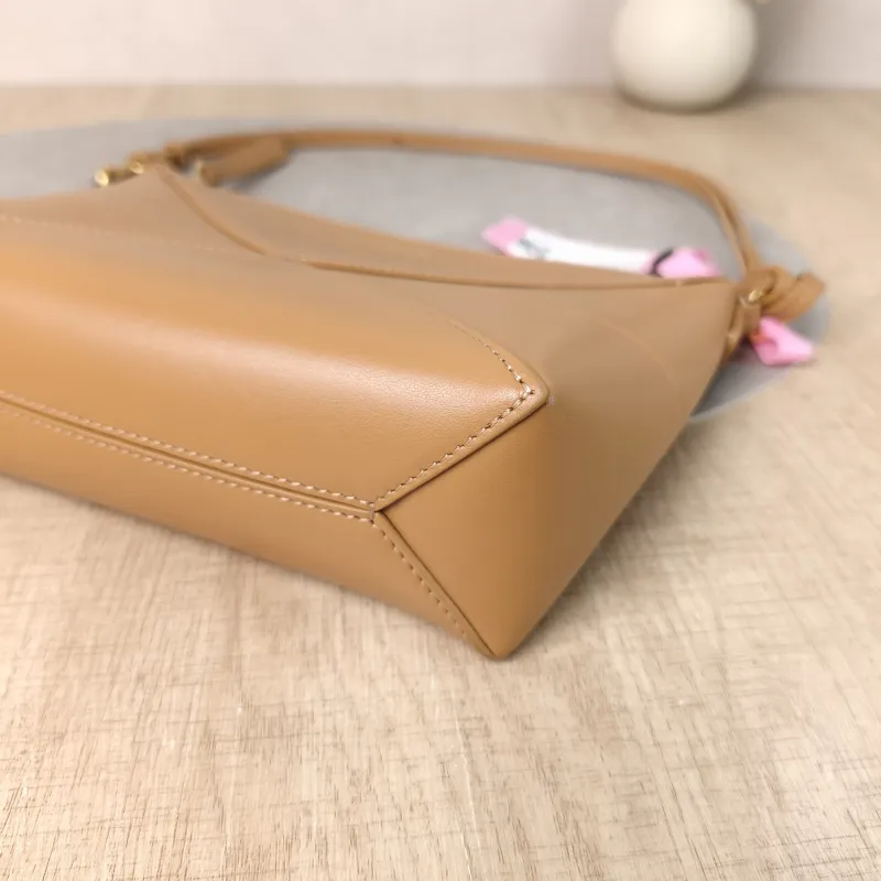 LOEWE Shoulder Bag puzzle fold Shoulder Bag Brown Calfskin One Size 23 × 6.5 × 15.5 cm — detail view 10 of 10