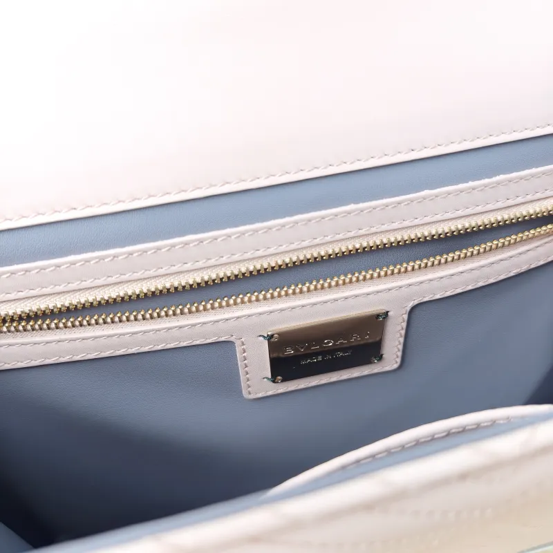 Bvlgari Crossbody Bag Serpenti Diamond Blast Lambskin 28.5 × 8.5 × 20 cm — detail view 8 of 12