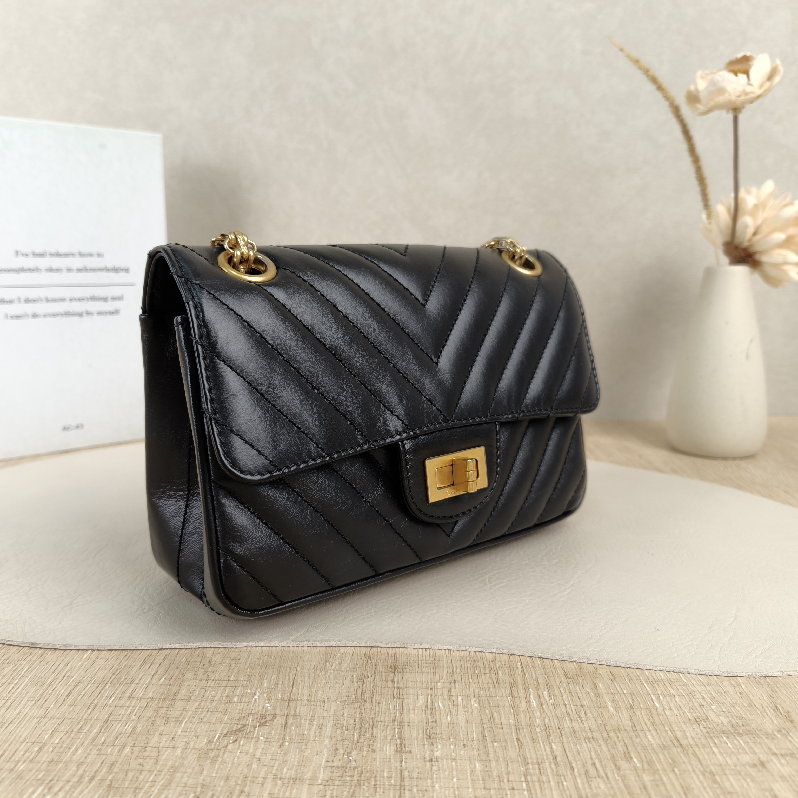 Chanel V 2.55mini Black Calfskin Microchip Edition · 20 × 6 × 15.5 cm — cover view 4 of 8
