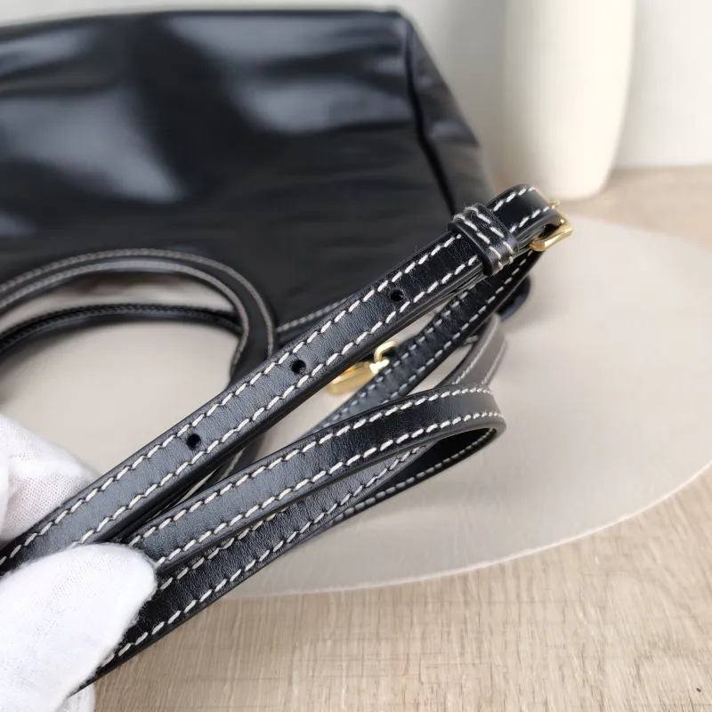 Miumiu Shoulder Bag IVY Tote Shopping Tote Black CC alfskin Small 22 × 12 × 23.5 cm — detail view 7 of 13