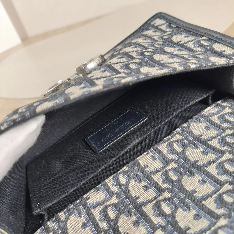 DIOR Crossbody Bag 30 Montaigne East-West 30 Blue Canvas， Small 21 × 6 × 12 cm — detail view 1 of 13