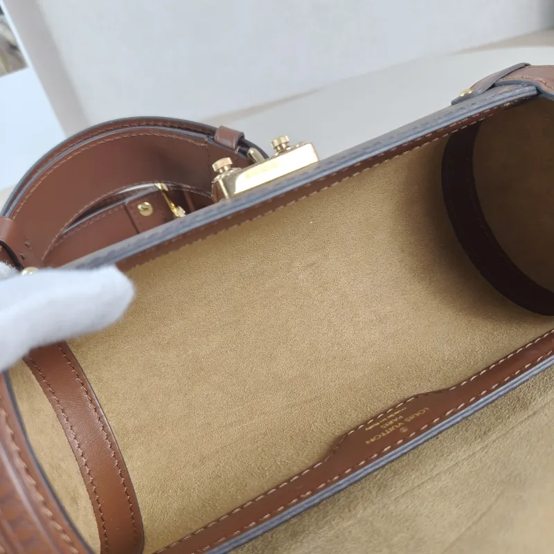 Louis Vuitton Crossbody Bag Papillon Trunk Monogram PVC Small 19 × 9 × 9 cm — detail view 8 of 10