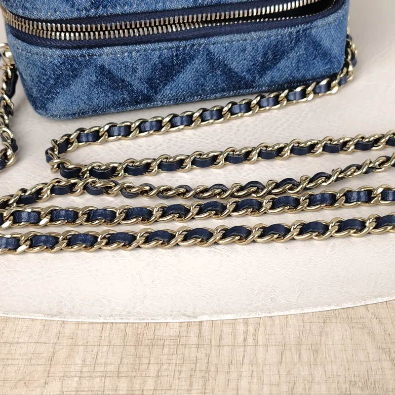 Chanel Crossbody Bag22b Box Bag Camera Bag Blue One Size14 × 7 × 10 cm — detail view 3 of 13