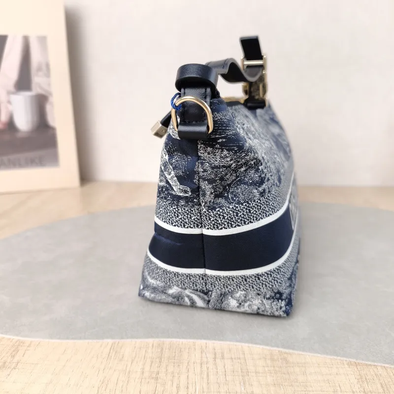 DIOR Top Handle Bag Travel Nomad Collection · White Blue Medium 22 × 9.5 × 13 cm — detail view 3 of 13