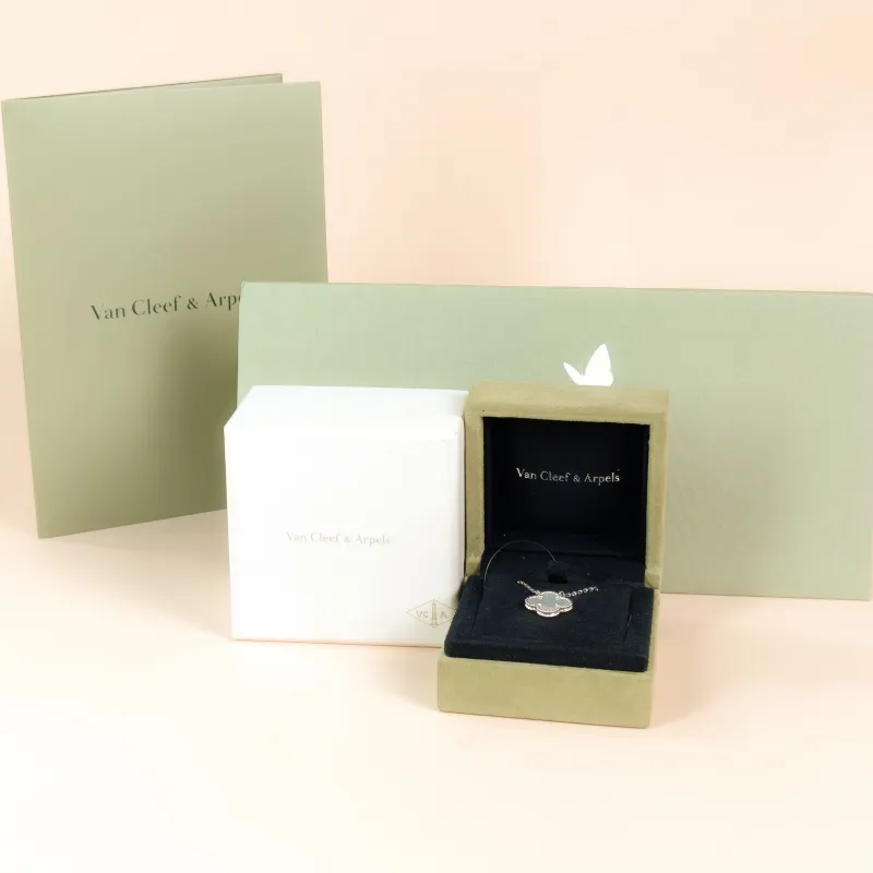 Van Cleef & Arpels Necklace Alhambra Alhambra Collection Necklace White Mother-of-Pearl Pearl · White Mother-of-Pearl 18KW hite Gold Vintage Small… — cover view 6 of 10