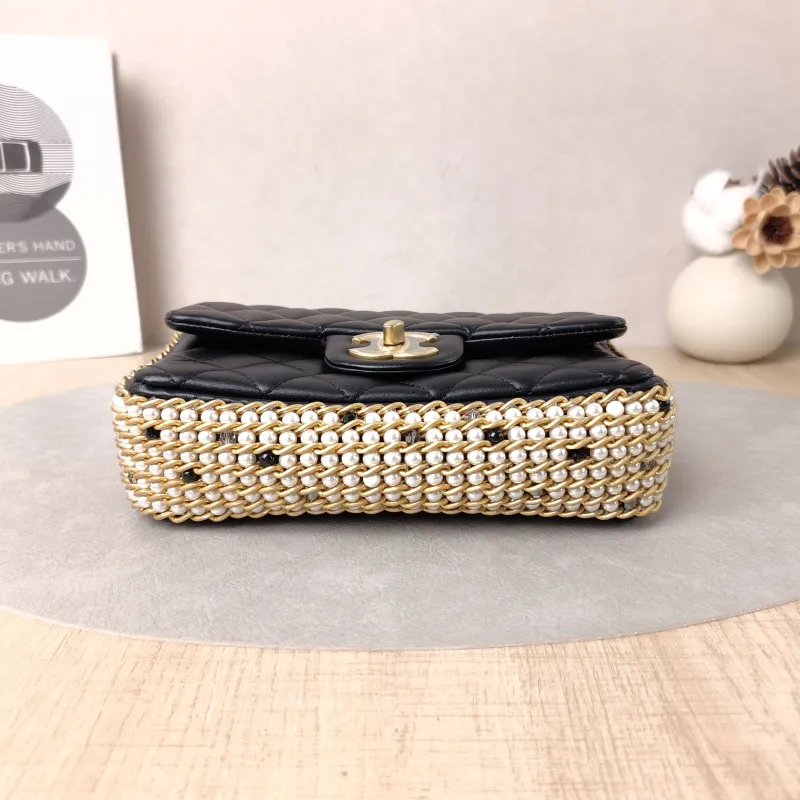 Chanel Crossbody Bag Pearl Crossbody Bag Black Lambskin One Size20 × 5 × 13 cm — cover view 2 of 5