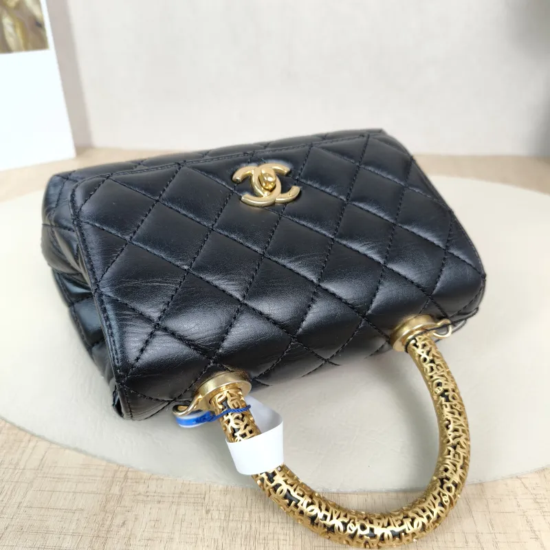 Chanel Top Handle Bag22a Coco Handle​Black CC alfskinmini19 × 9 × 13 cm — detail view 10 of 14