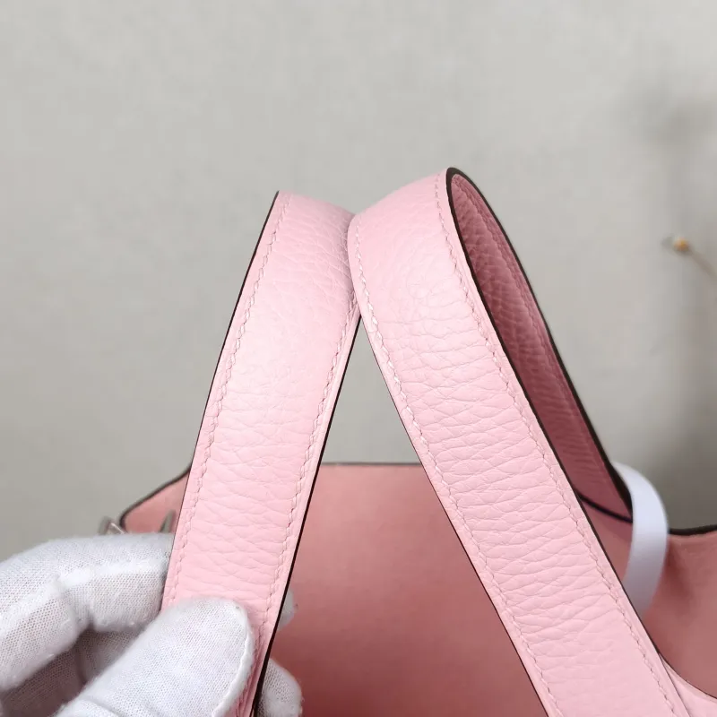 Hermès Top Handle Bag Picotin Lock 18 18 Pink Taurillon Clemence TC Calfskin Small 18 × 13 × 18 cm K — detail view 1 of 12
