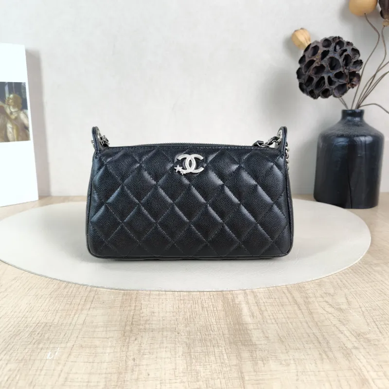 Chanel Crossbody Bag 25a Black Grained Calfskin One Size 21 × 5.5 × 12 cm