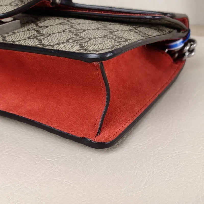 GUCCI Crossbody Bag Dionysus Red PVC Mini 20 × 5 × 15.5 cm — detail view 6 of 13