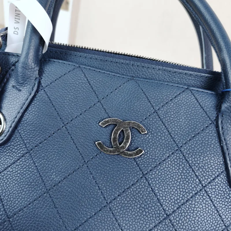 Chanel Top Handle Bag Shoulder Bag Blue Grained Calfskin One Size 33 × 9 × 22 cm 21 — detail view 3 of 13