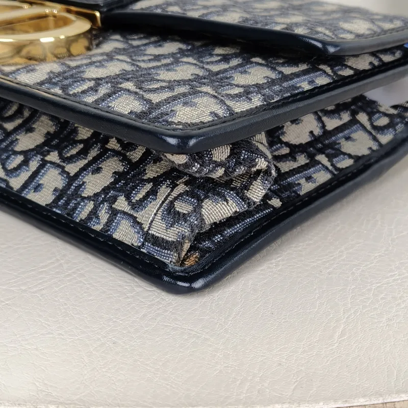 DIOR Crossbody Bag 30Montaigne 30 Edition Canvas Medium 25 × 9 × 16.5 cm — detail view 9 of 12